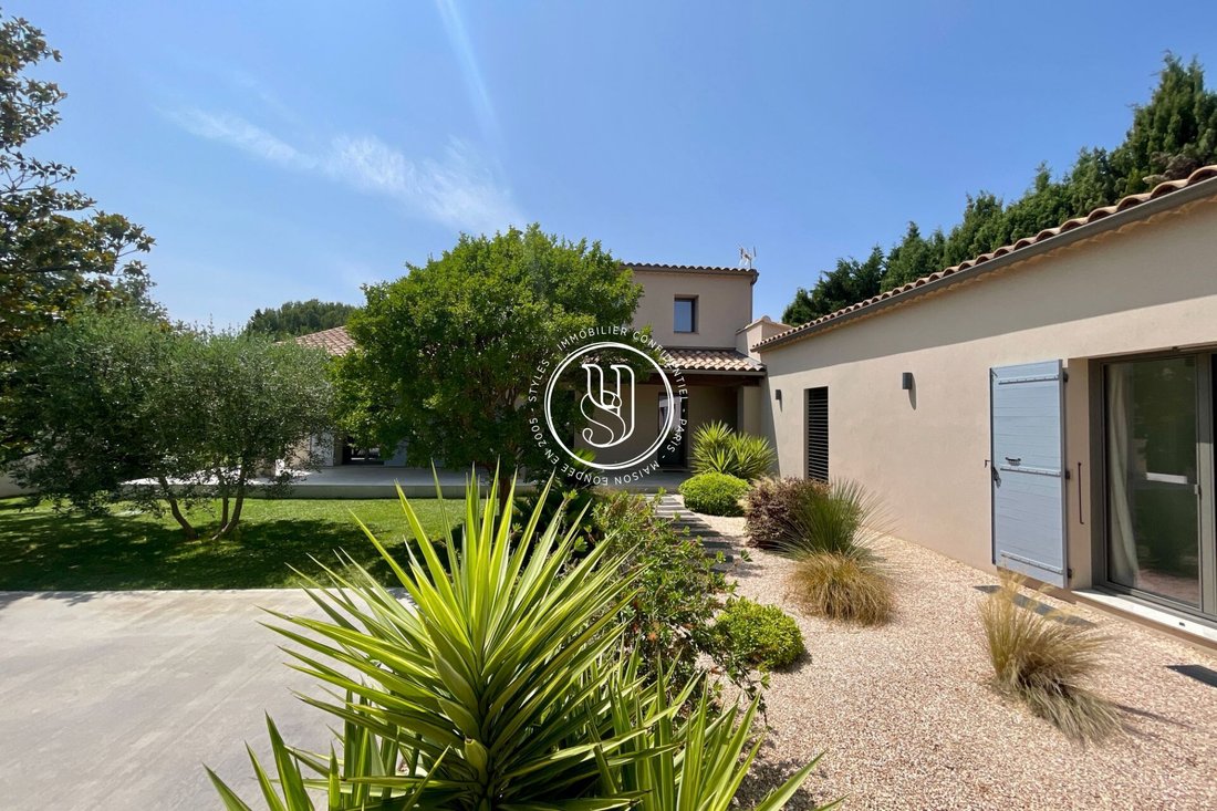 Villa in Maussane-les-Alpilles, Provence-Alpes-Côte d'Azur, France 2 - 18688267