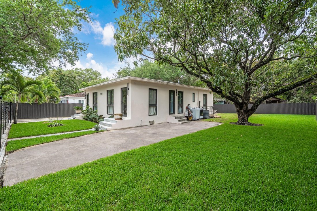 House in Miami, Florida, United States 4 - 18686412