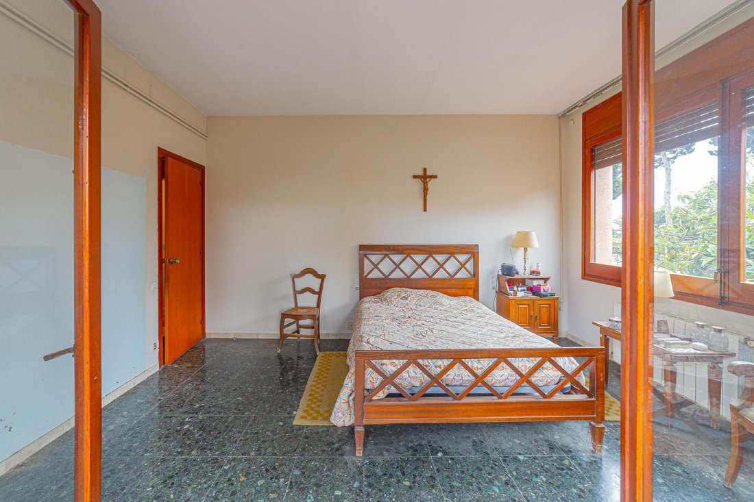 Haus in Sant Feliu de Llobregat, Katalonien, Spanien 3 - 18300882
