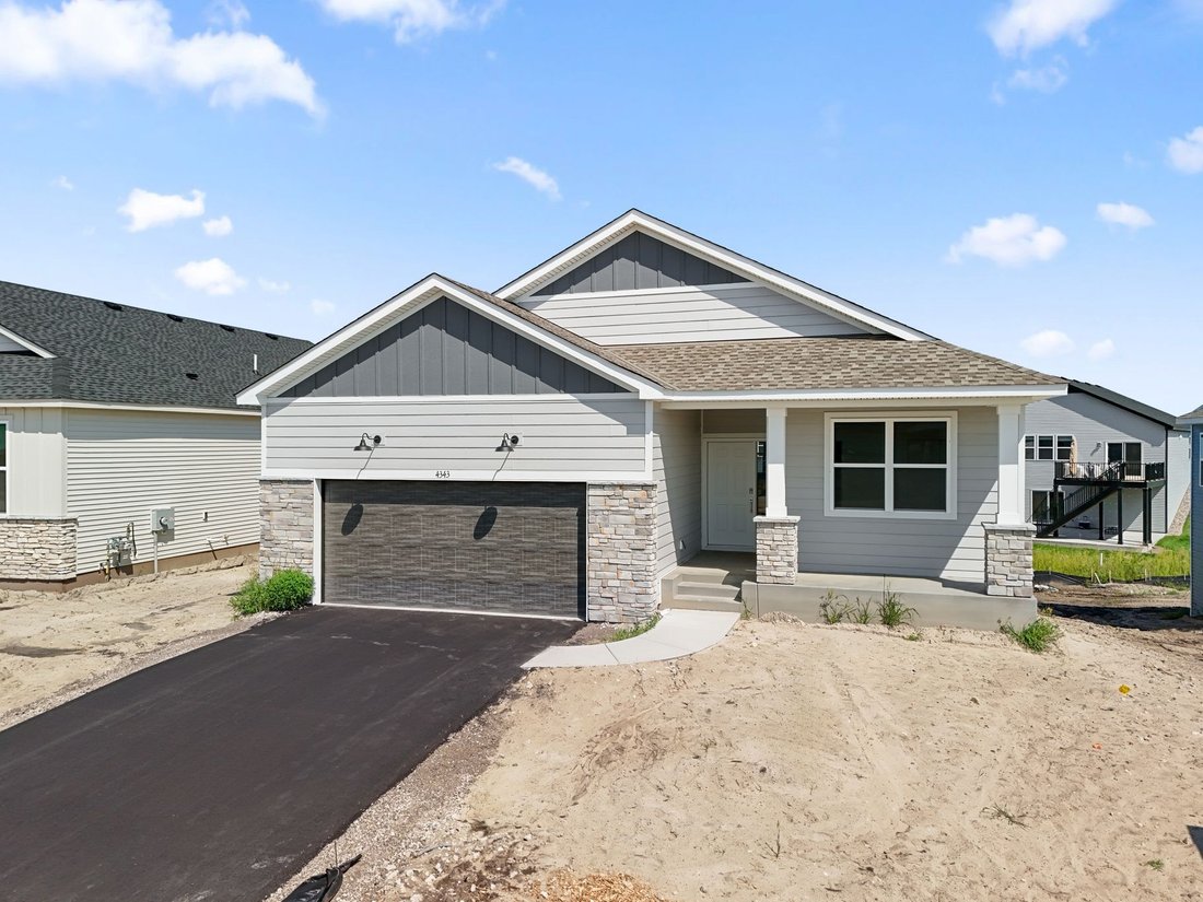 House in Blaine, Minnesota, United States 2 - 17950584
