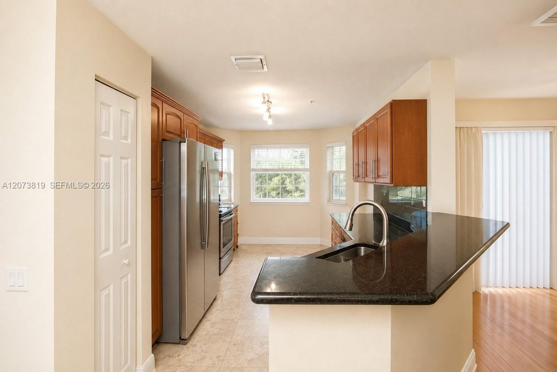 Condo in Miami, Florida, United States 1 - 18691070