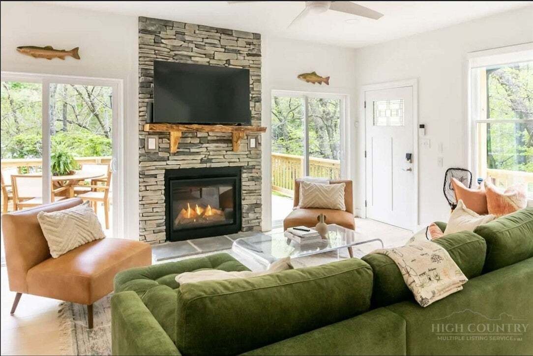 House in Blowing Rock, North Carolina, United States 3 - 18689236