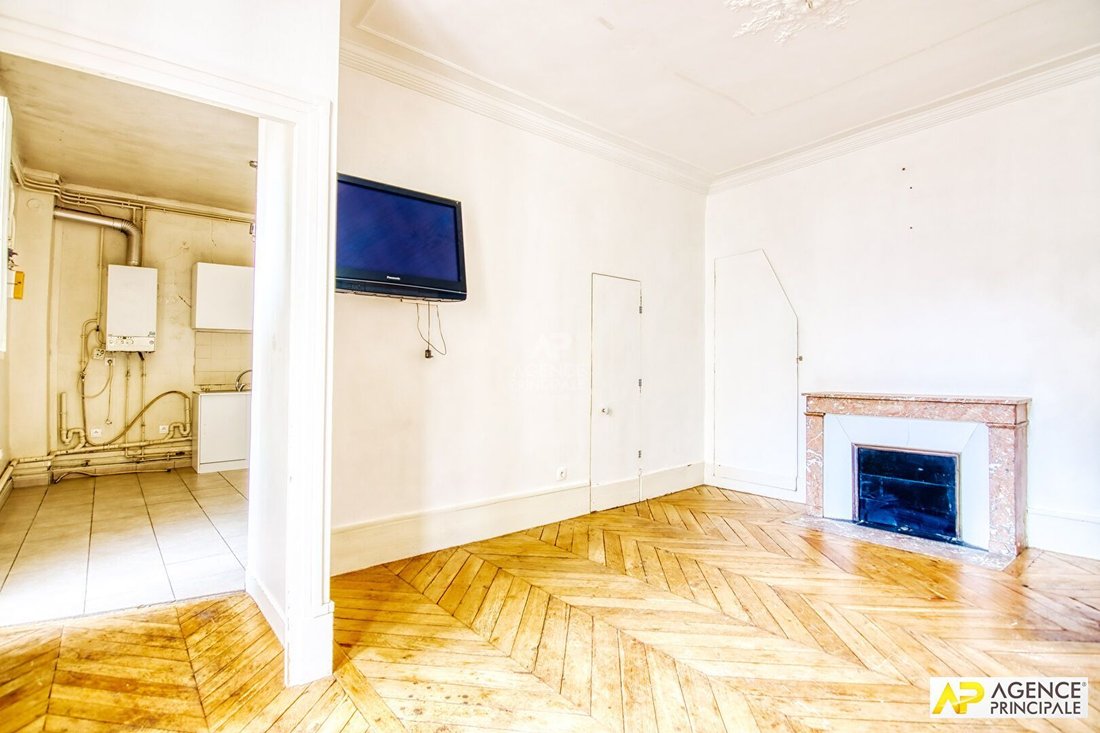 Apartment in Domaine National du Château, Versailles, France 4 - 18690231