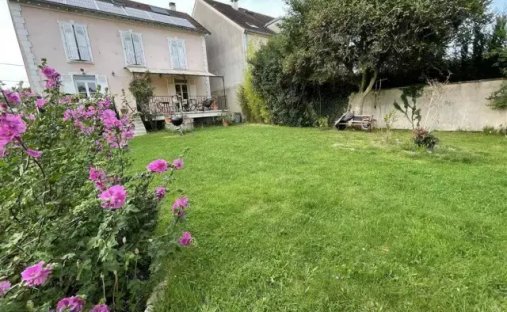 House in Nord Est, Gretz-Armainvilliers, France 1