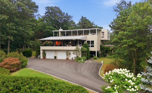 House in Centerport, New York, United States 1