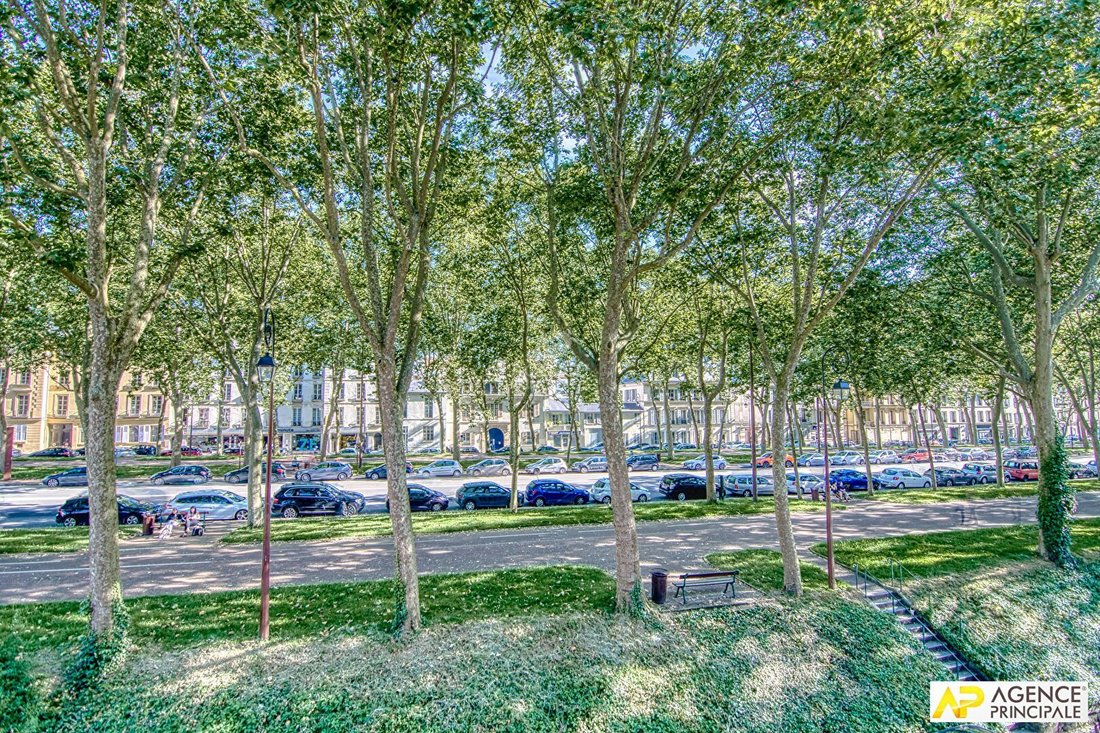 Appartamento a Notre Dame, Versailles, Francia 1 - 18690188