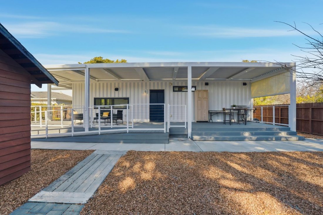 House in East Palo Alto, California, United States 4 - 18689706