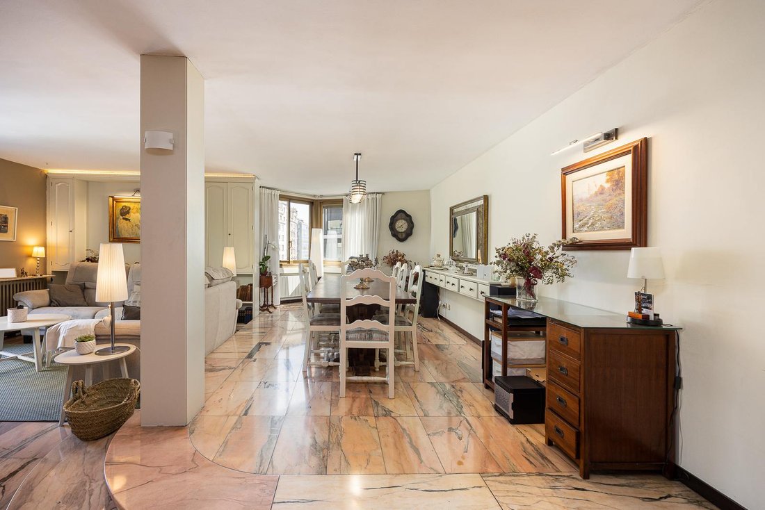 Apartment in Sarrià-Sant Gervasi, Barcelona, Spain 4 - 18688035