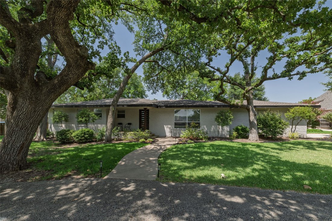 House in Grapevine, Texas, United States 1 - 18687703