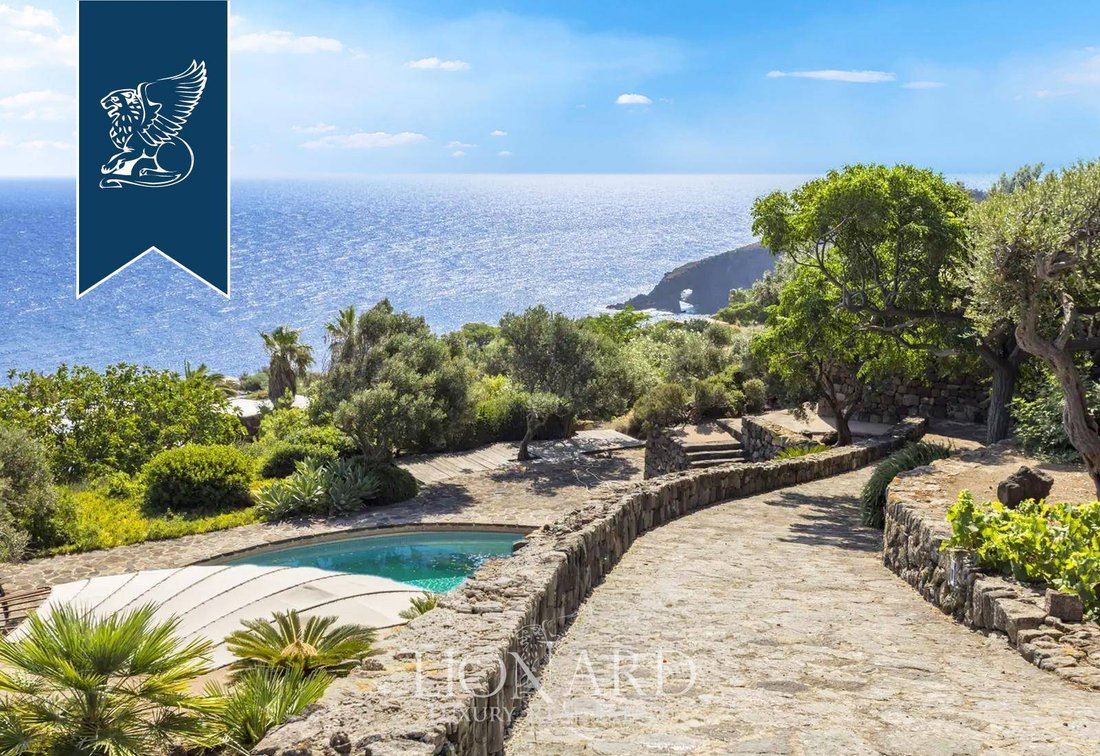 Villa in Italy 1 - 18691189