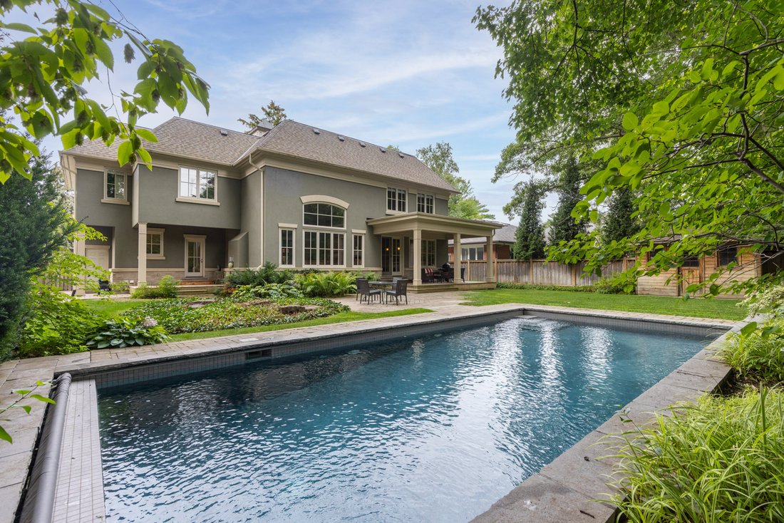 House in Oakville, Ontario, Canada 4 - 18686484