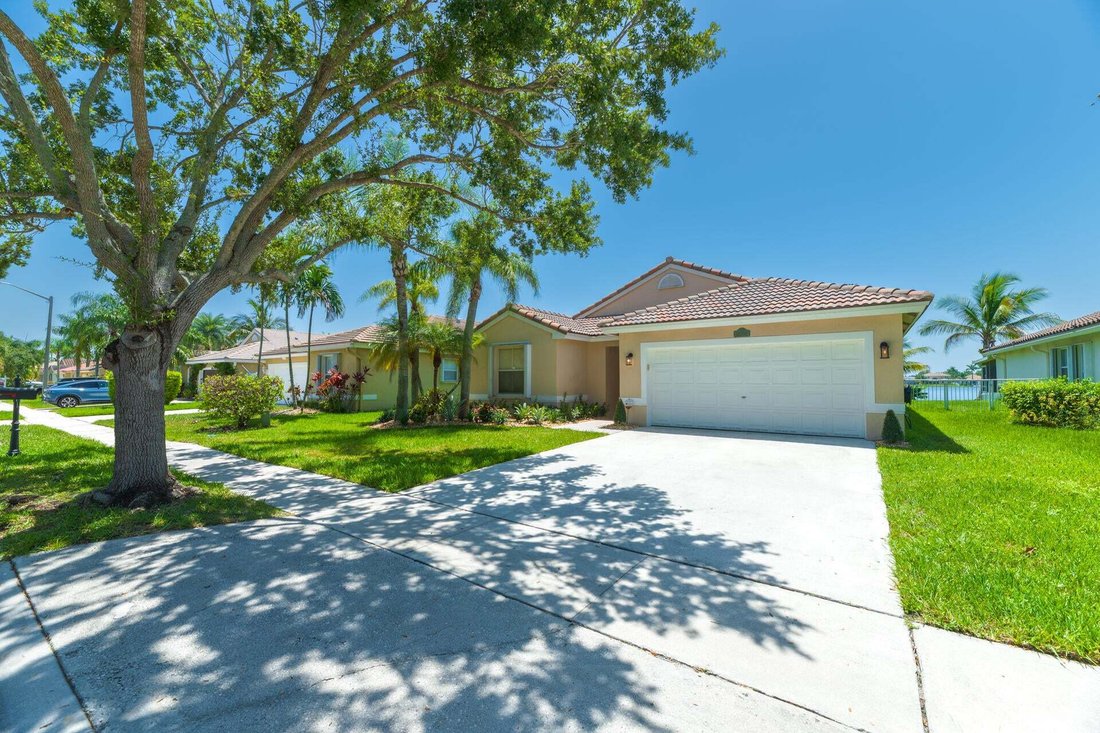 House in Miramar, Florida, United States 2 - 18690334