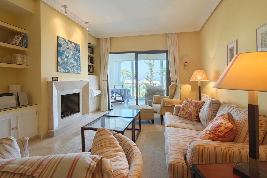 Apartment in Puerto Banus, Marbella, Spain 3 - 18688100