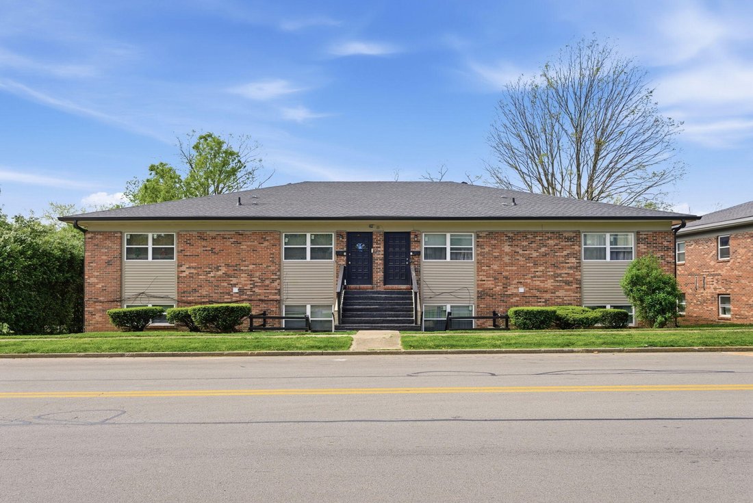 Lexington, Kentucky, United States 1 - 18689237