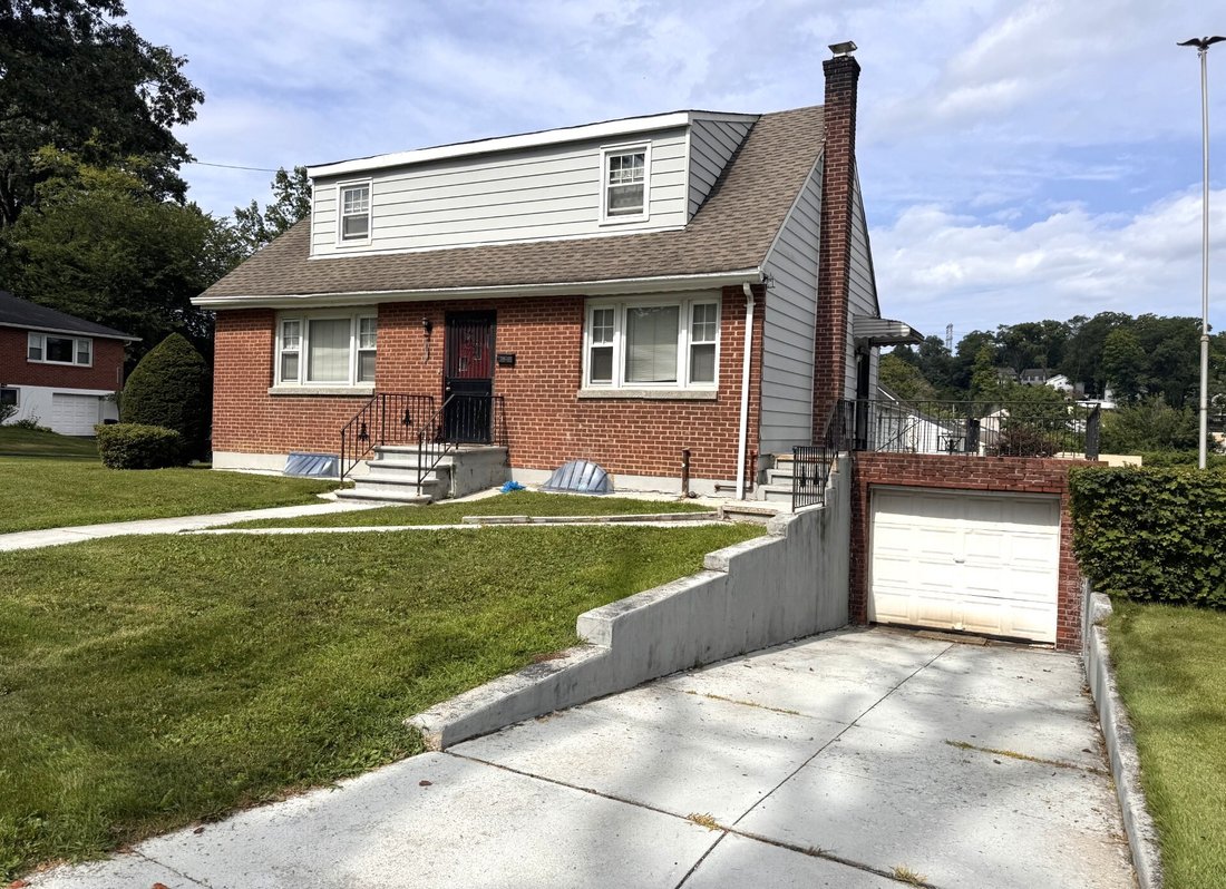House in Yonkers, New York, United States 2 - 18688720