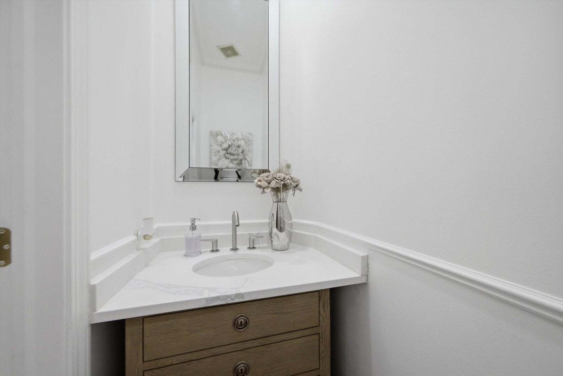 Condo in Chicago, Illinois, United States 2 - 18690460