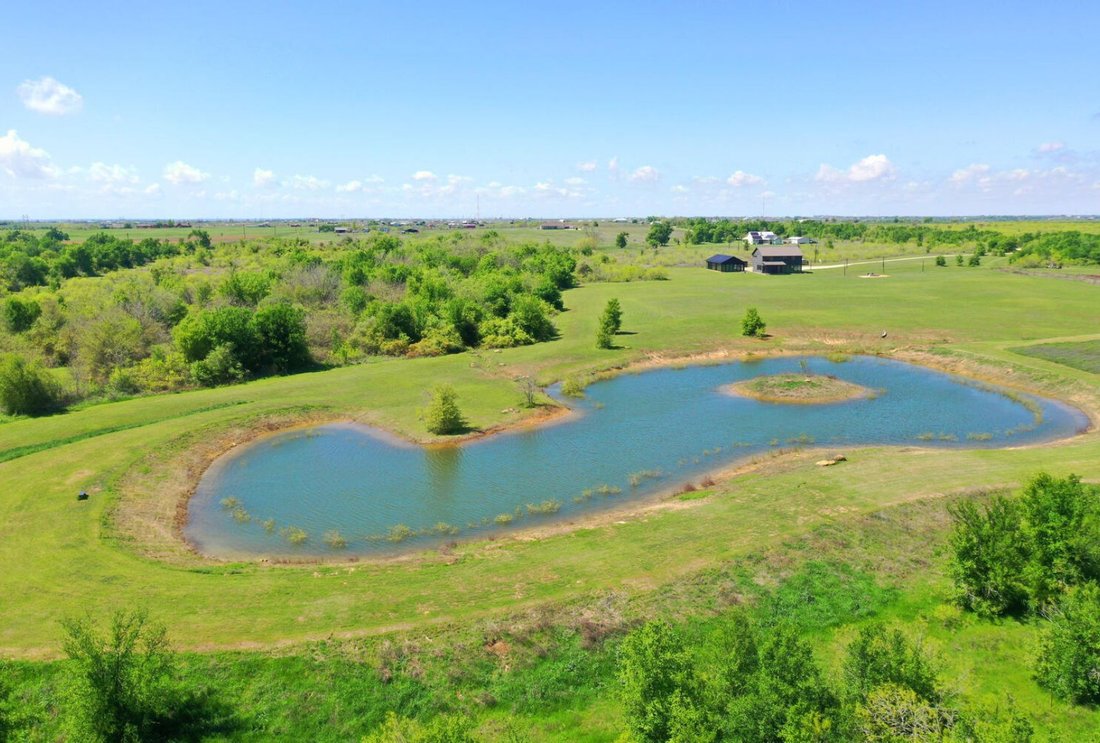 Farm Ranch in Elgin, Texas, United States 2 - 18687640