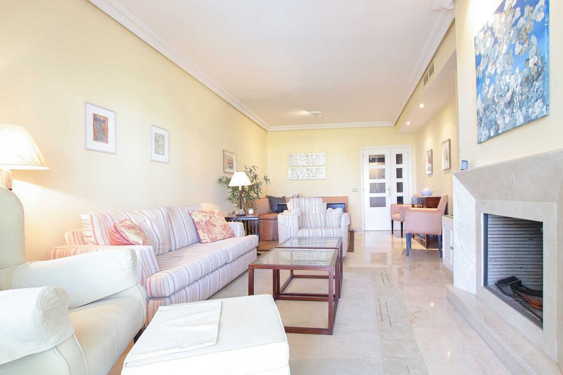 Apartment in Puerto Banus, Marbella, Spain 2 - 18688100