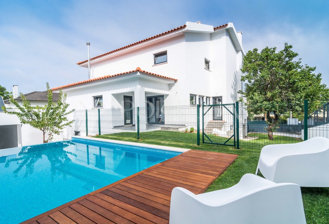 Casa a Cascais e Estoril, Lisbona, Portogallo 1 - 18691295