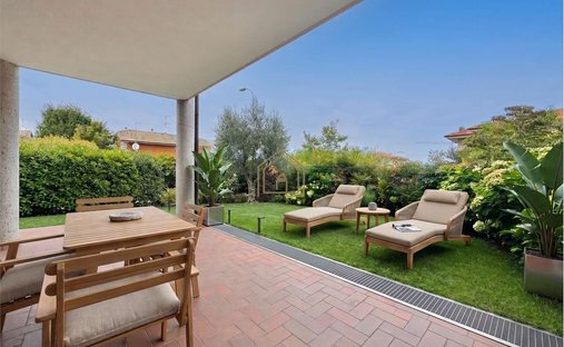 Villa in Rivoltella, Desenzano del Garda, Lombardei 1