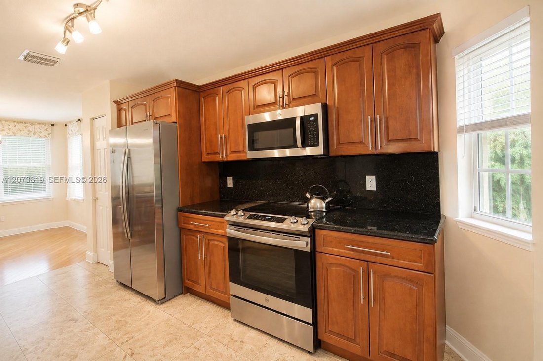Condo in Miami, Florida, United States 4 - 18691070
