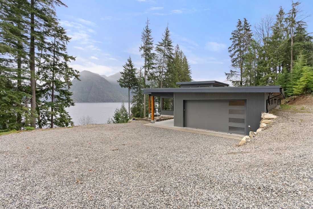 House in Gibsons, British Columbia, Canada 2 - 18691980
