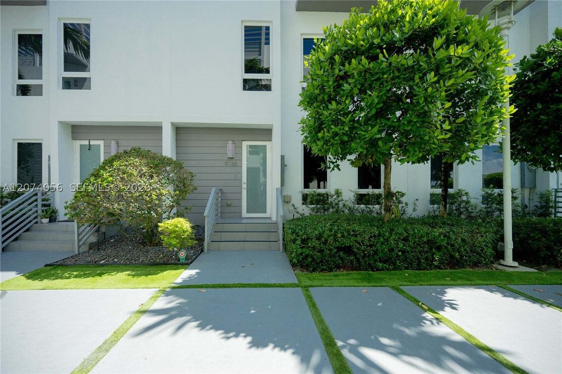 Townhouse en Doral, Florida, Estados Unidos 2 - 18689998