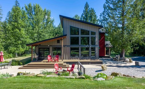 House in Revelstoke, British Columbia, Canada 1