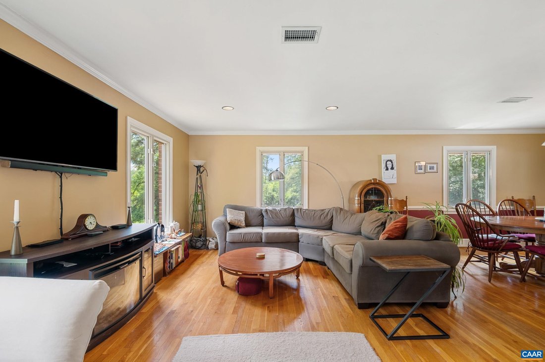 House in Charlottesville, Virginia, United States 3 - 18687211