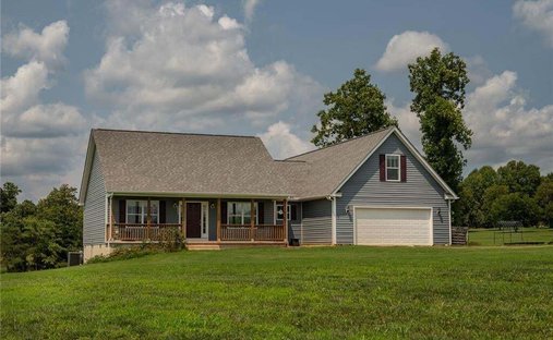 House in Yadkinville, North Carolina, United States 1
