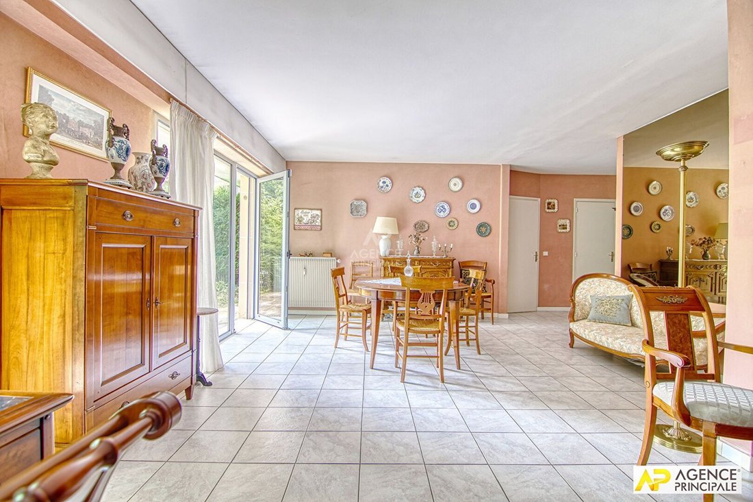 Apartment in Domaine National du Château, Versailles, France 3 - 18690011