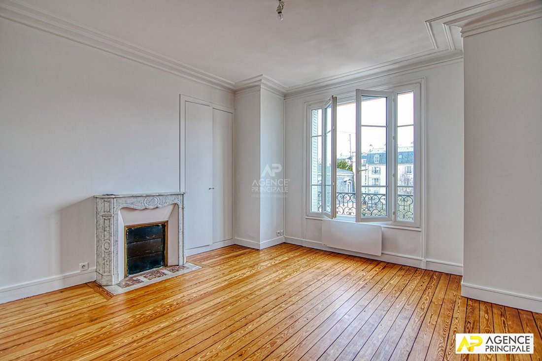 Apartment in Domaine National du Château, Versailles, France 5 - 18689933