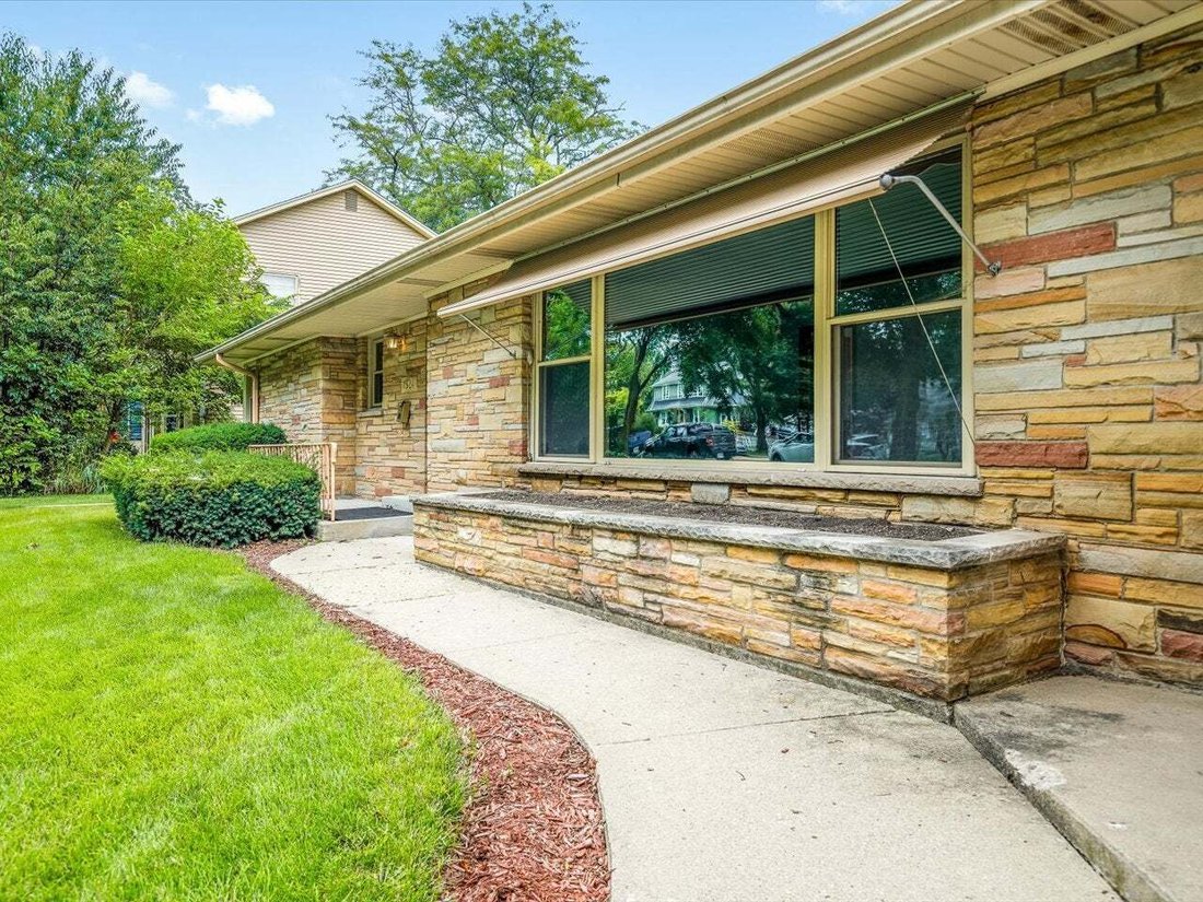 House in St. Charles, Illinois, United States 4 - 18690438