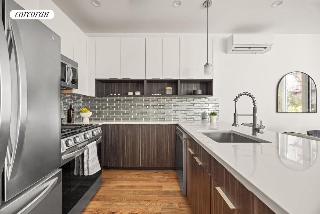 Condo in New York, New York, United States 3 - 18688011