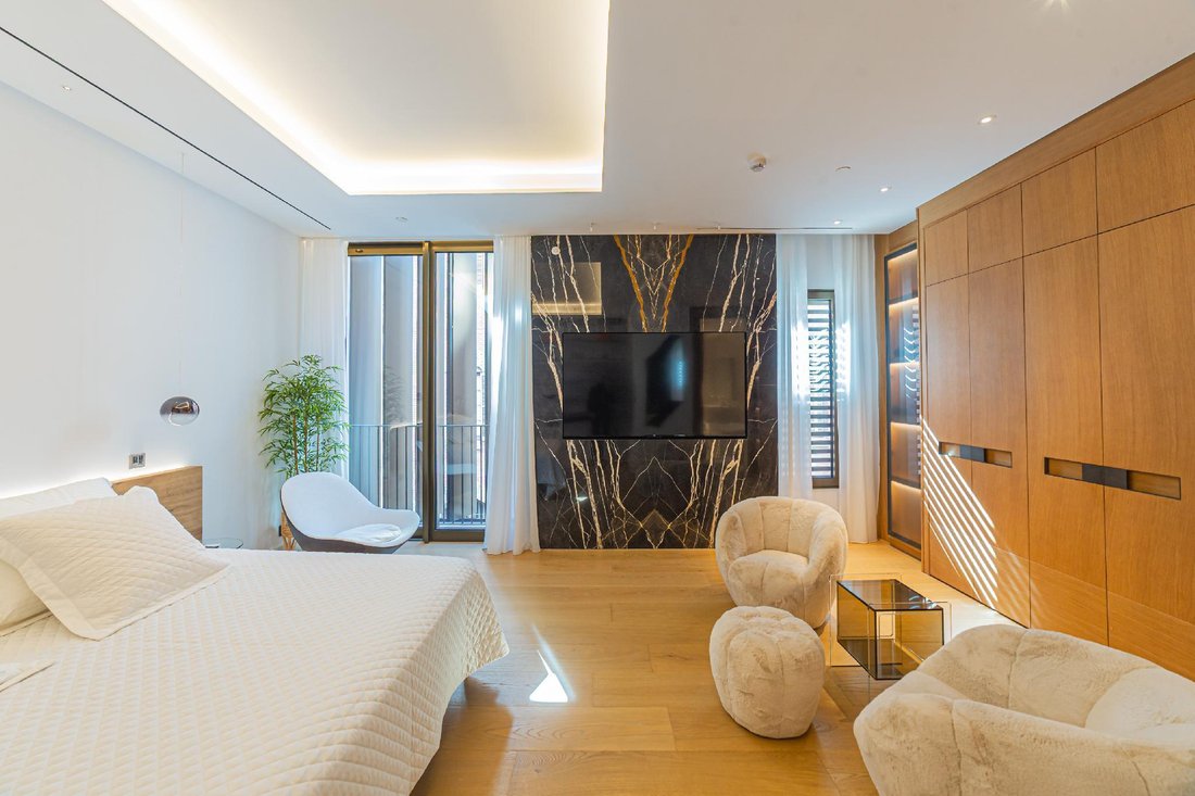 Apartment in Eixample, Barcelona, Spain 2 - 18302459