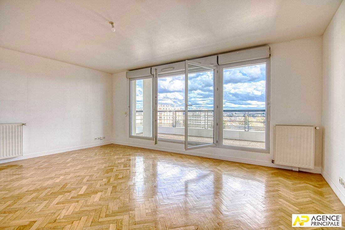 Apartment in Domaine National du Château, Versailles, France 2 - 18690045