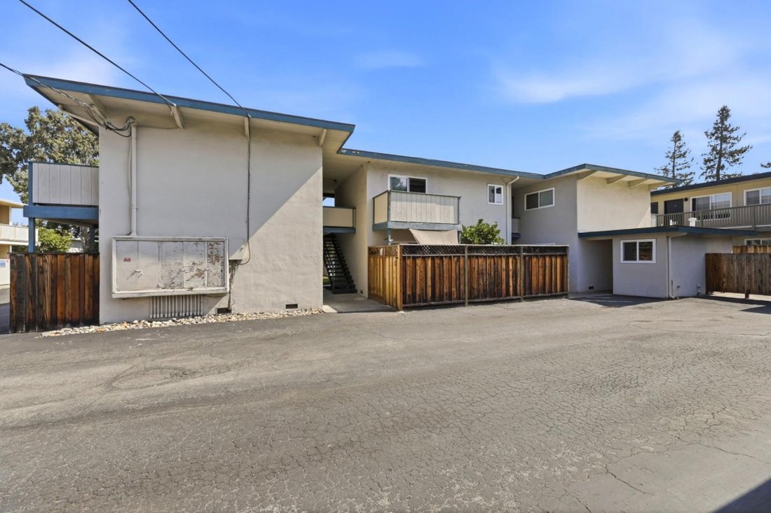 Mountain View, California, United States 5 - 18689719