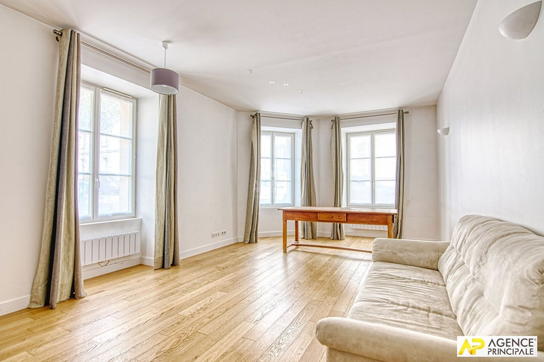 Apartment in Domaine National du Château, Versailles, France 2 - 18689982