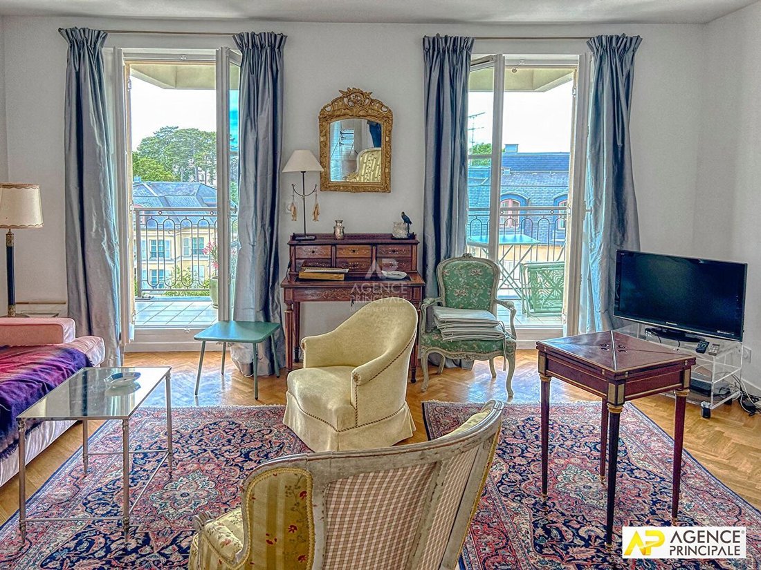 Appartamento a Domaine Nazionale del Castello, Versailles, Francia 2 - 18690363