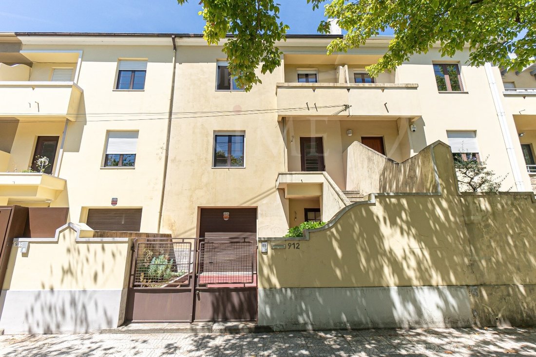 House in Lordelo do Ouro e Massarelos, Porto District, Portugal 1 - 18382451
