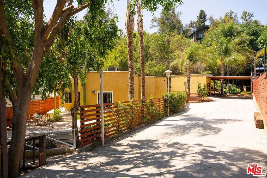 House in Los Angeles, California, United States 1 - 18689766