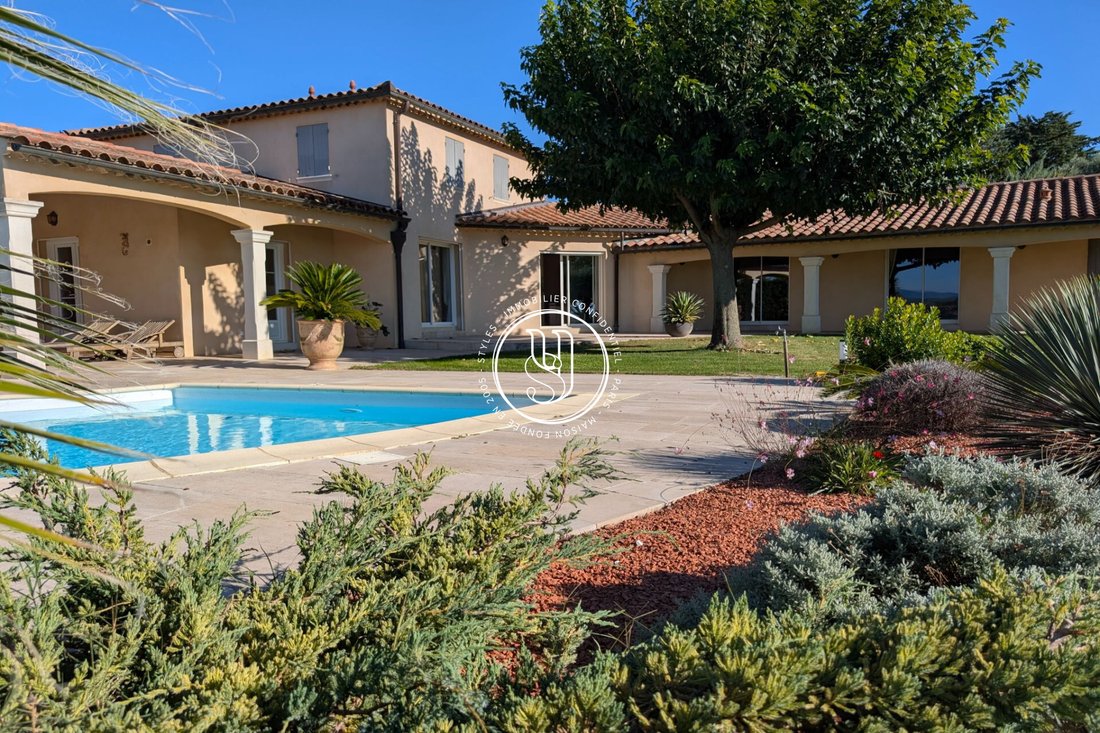 Villa in Uzès, Occitania, France 1 - 18688263
