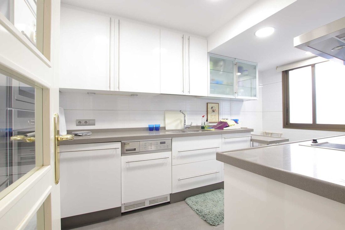 Apartment in Puerto Banus, Marbella, Spain 4 - 18688100