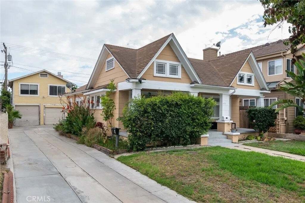 Glendale, California, United States 3 - 18690541