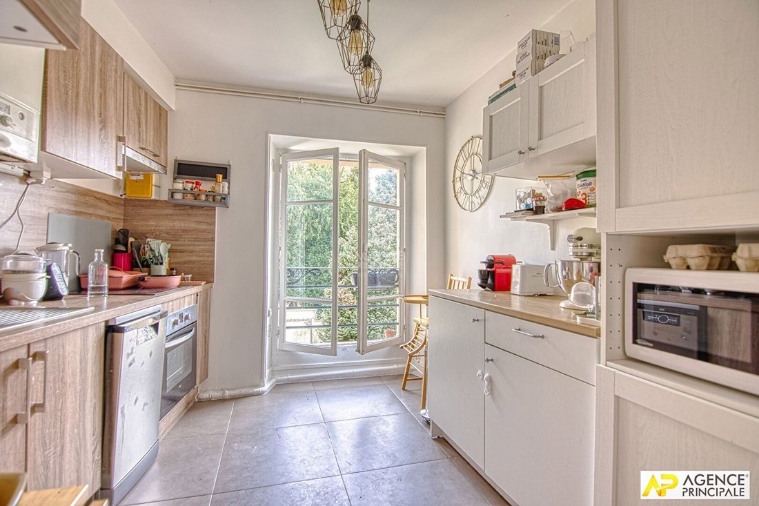 Apartment in Domaine National du Château, Versailles, France 2 - 18690340