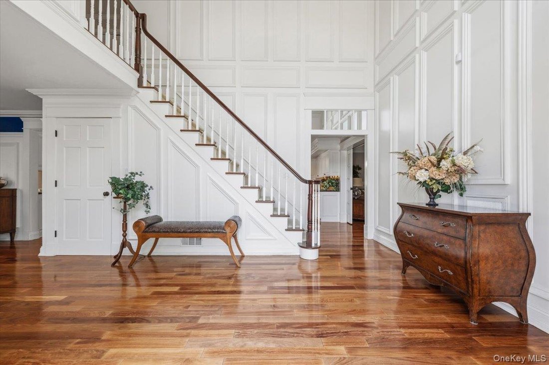 House in East Islip, New York, United States 4 - 18689476