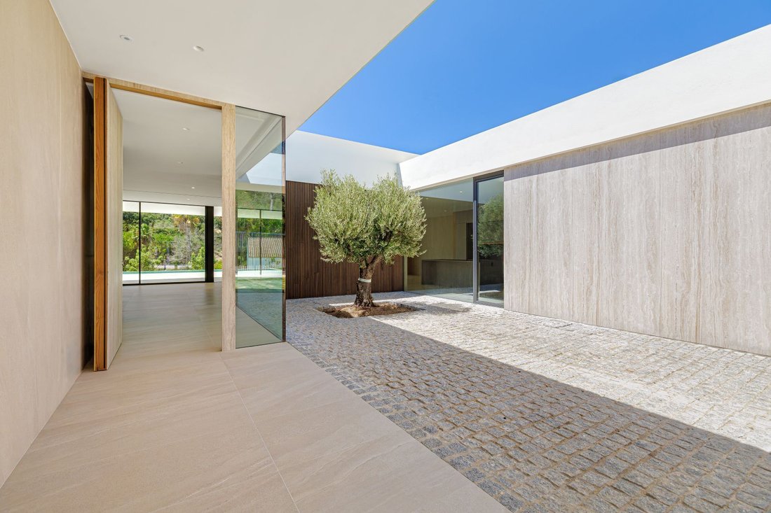 Villa in Sotogrande, San Roque, Andalusia 3 - 18686483