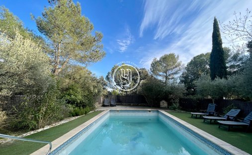 Villa en Uzès, Occitania, Francia 1