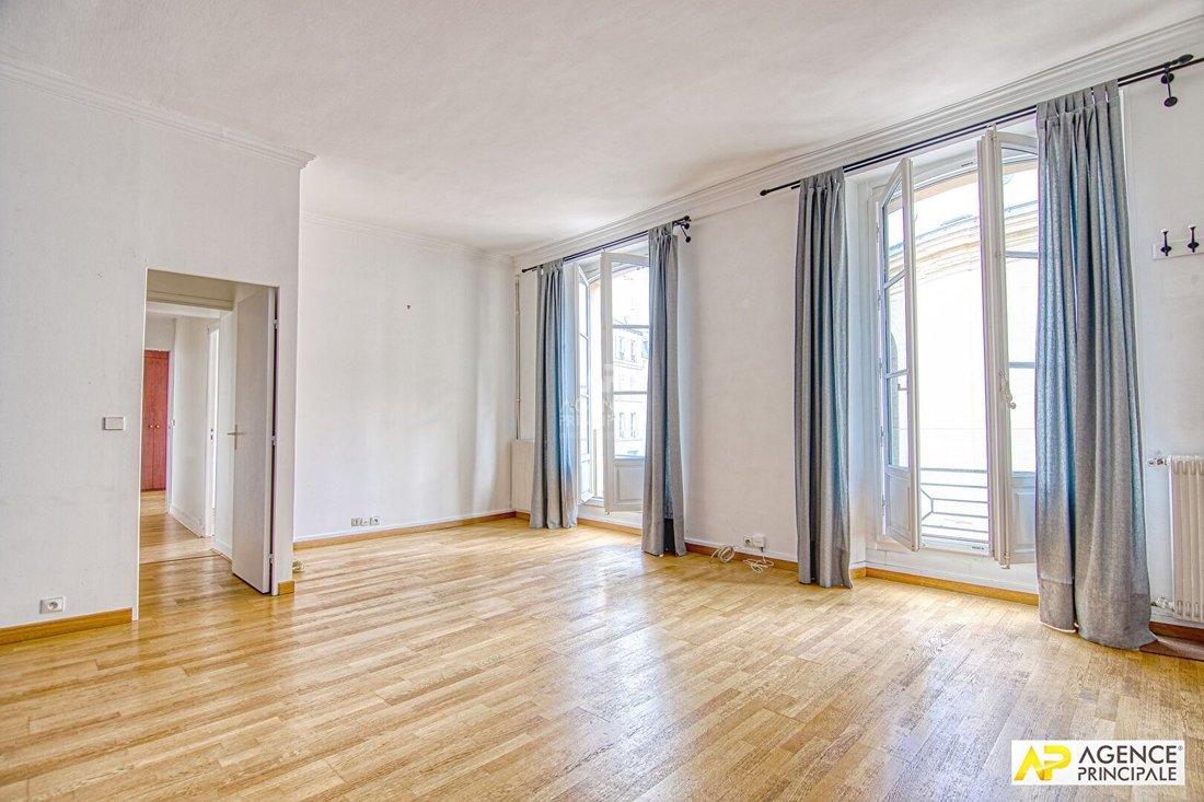 Apartment in Domaine National du Château, Versailles, France 1 - 18690333