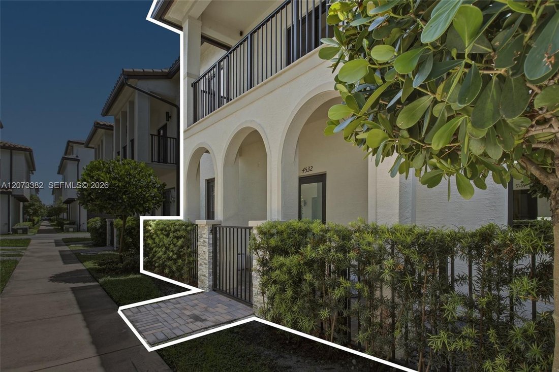 Condo in Miami Springs, Florida, United States 3 - 18691041